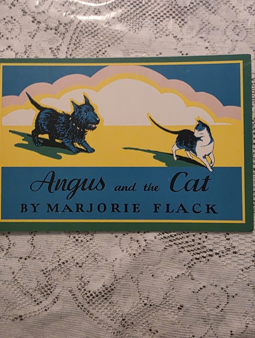 Angus and the Cat Marjorie Flack softcover Illustrated Picture Book
